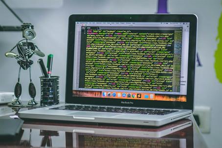 Achieving Success with a National Interest Waiver (NIW) Visa for a Visionary Computer Scientist