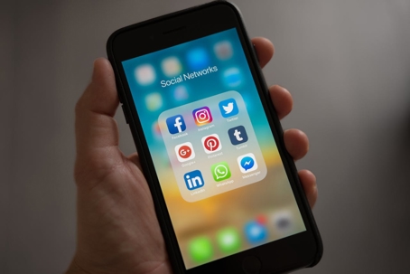 Ajudando a garantir um visto E-2 com uma forte presença na Web e nas mídias sociais