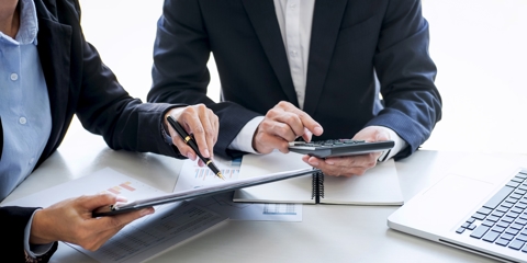 Staying Organized: How Financial Management Makes a Difference When Renewing Your E-2 Visa