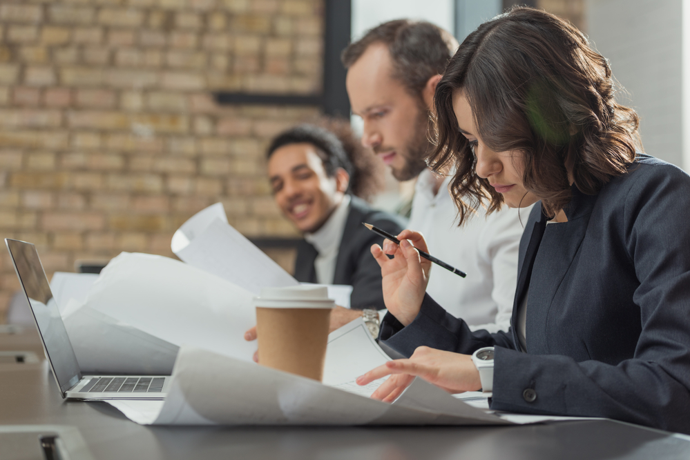 Beyond Templates: Crafting Your U.S. Residency Blueprint with a Tailored Immigration Business Plan