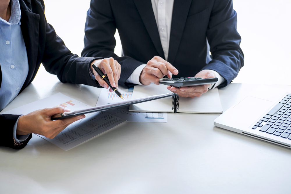 Staying Organized: How Financial Management Makes a Difference When Renewing Your E-2 Visa